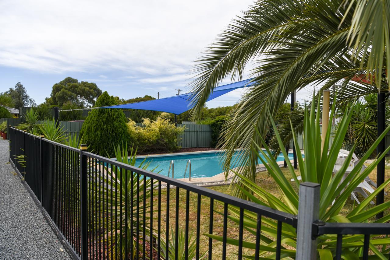 Culcairn Motor Inn Exterior foto